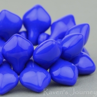 Spade (11x8mm) Royal Blue Opaque
