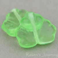 Maple Leaf (13x11mm) Green Uranium  Transparent