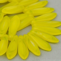 Medium Dagger (16x5mm) Yellow Opaline
